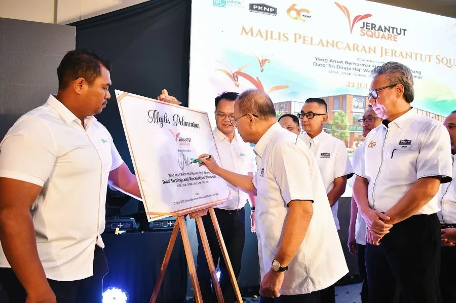 View How Jerantut Square Built Demand for Commercial Shop Offices Among Business Owners and Investors